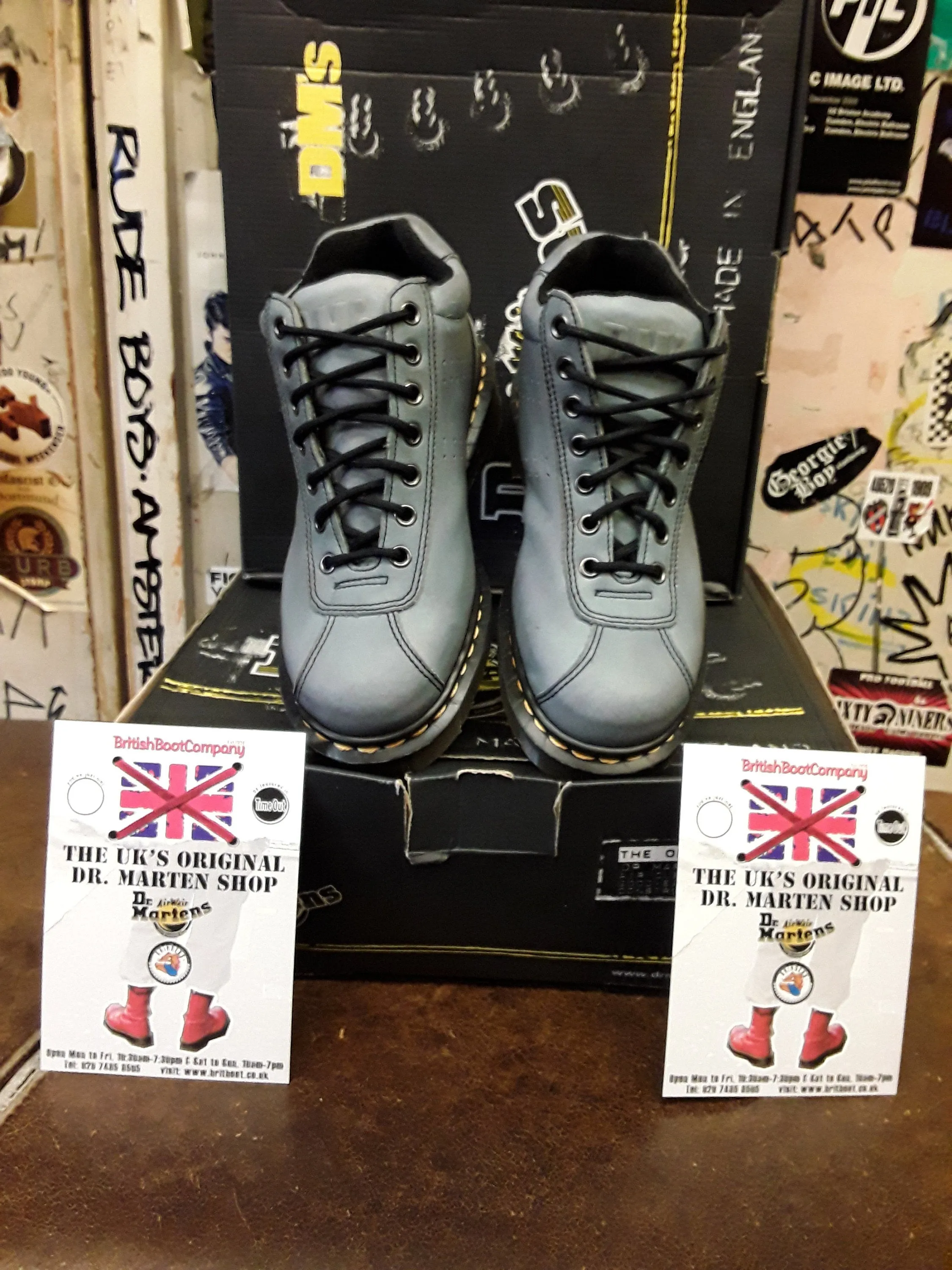 DR Martens 9091 blue ankle boot SIZE 4