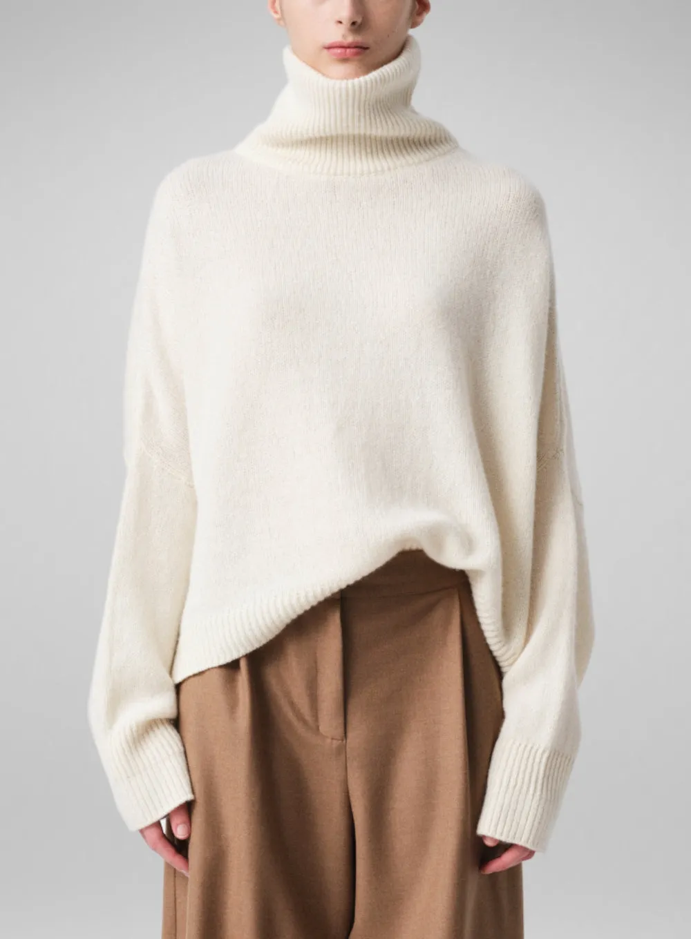 DUSAN | T-Neck Chunky Sweater