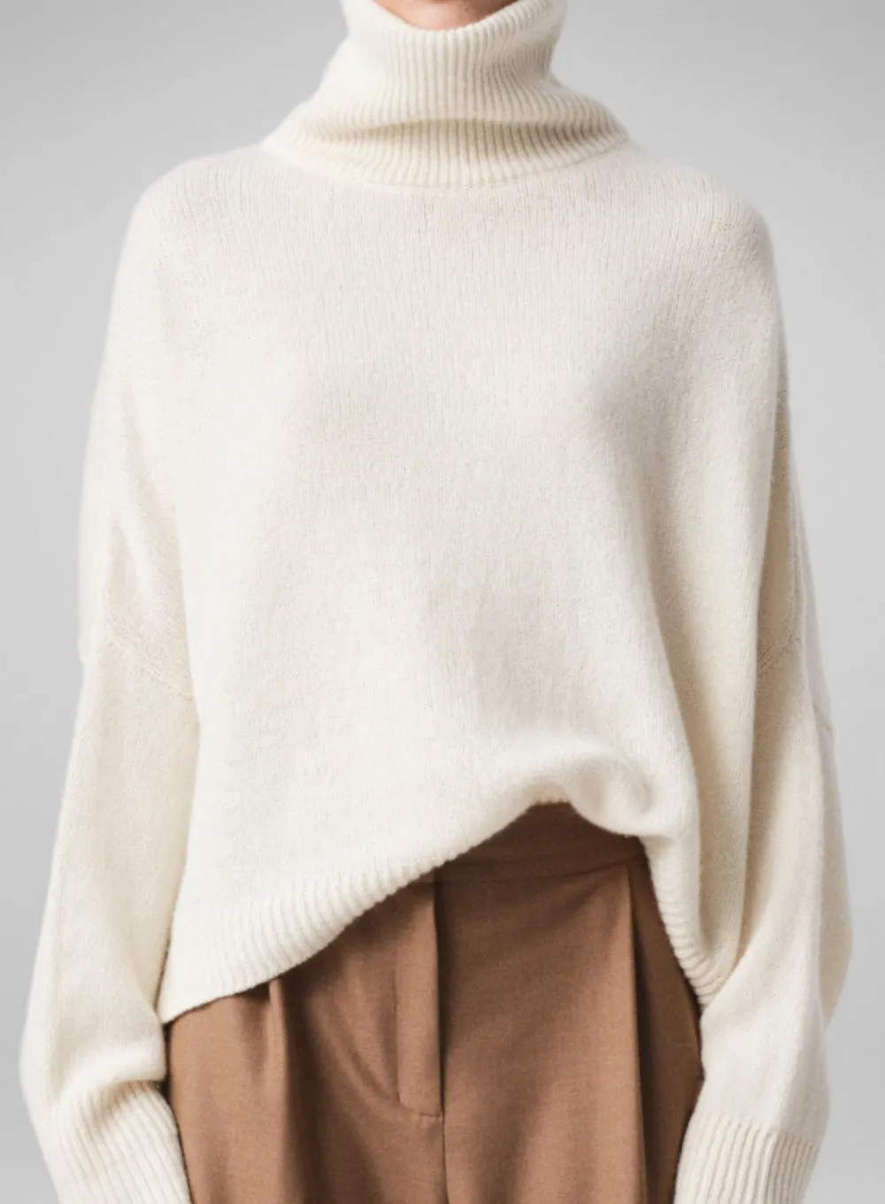 DUSAN | T-Neck Chunky Sweater