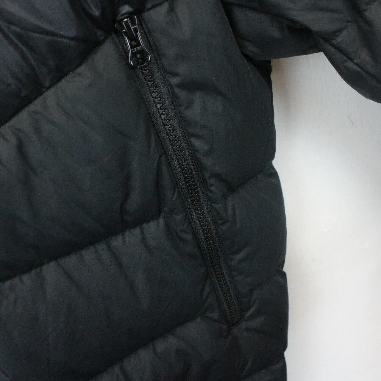 NIKE Down Puffer Jacket Black | Small