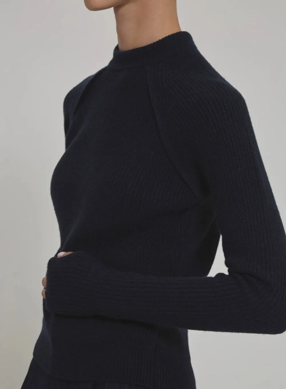 SA SU PHI | Marine Round Neck Sweater